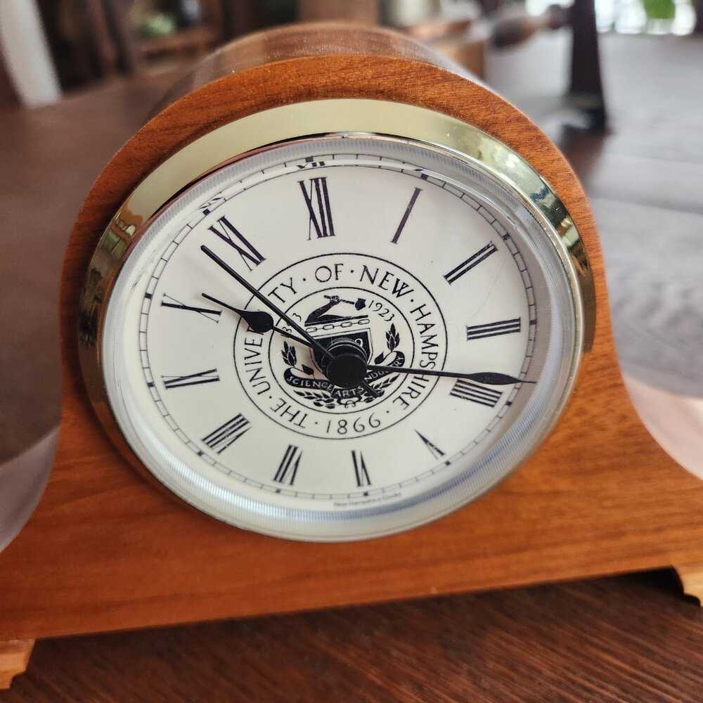 University Of New Hampshire Wooden Madison Cherry Mantle Desk Clock UNH NH WORKS - Picture 5 of 10
